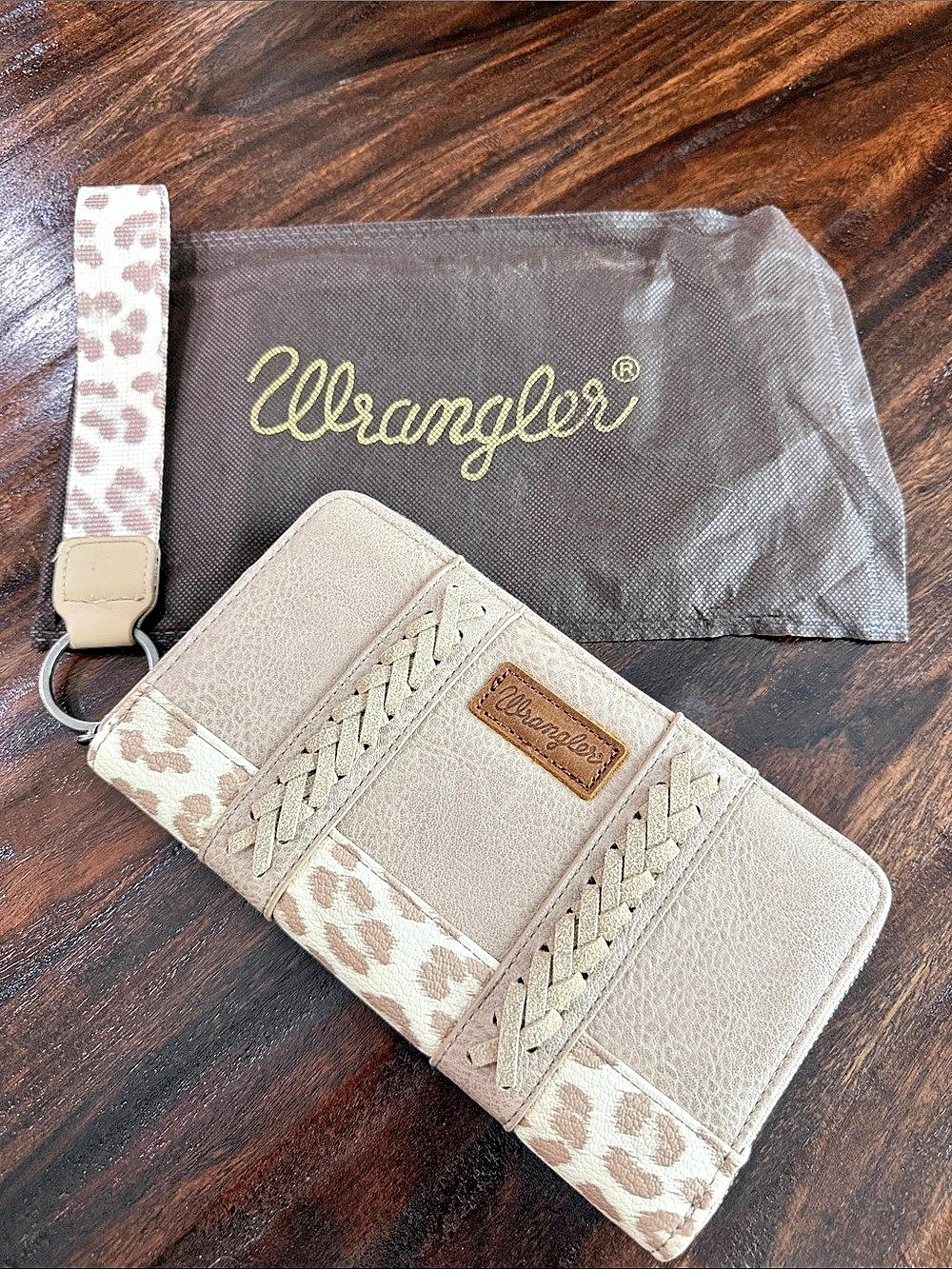 NWT Wrangler Tan Leopard Braided Zip Around Wristlet Wallet